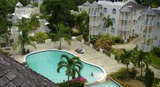 2 units with one purchase for sale in Ocho Rios
