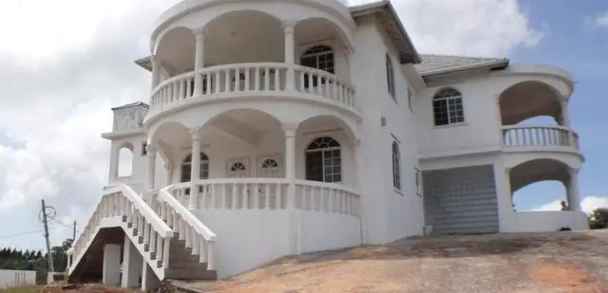Unfurnished 6bed 6bath home with inspiring mountain views and offers everything