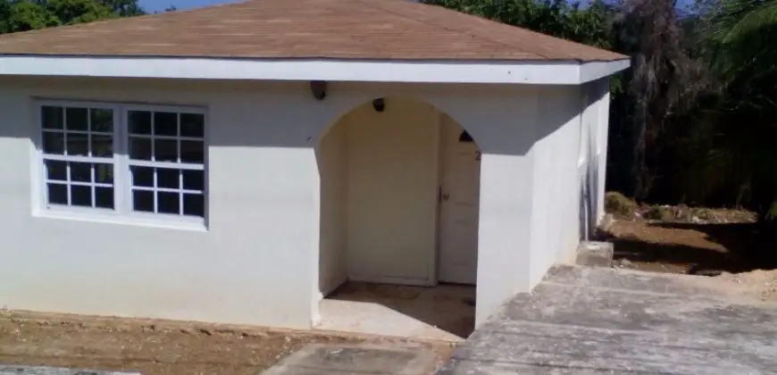Foreclosure property for sale in Trelawny, comes with 2 rooms and 1 bathroom