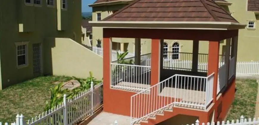 Spacious 2-bedroom apartment located in a lush gated community in the Ingleside area of Mandeville for rental