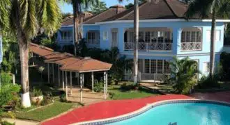 Beachfront Hotel with 48 Guest Rooms in Negril for sale