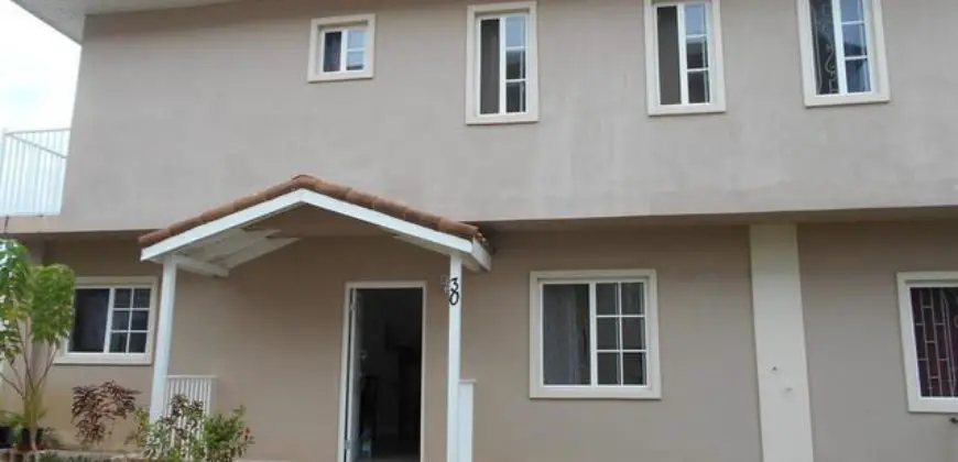 2 bedroom and 2.5 bathroom townhouse for rent in St Ann