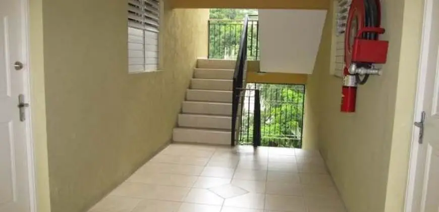 Nicely furnished, grilled and AC 1 bed 1 bath apartment in a well maintained complex
