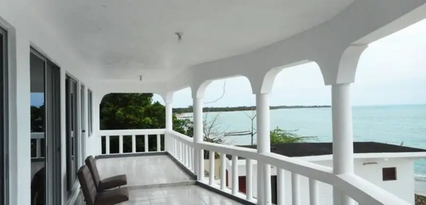 Fabulous 2 Storey beachfront property for sale, this is a great investment vacation home