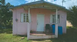 NHT basic studio unit in Clarendon for sale