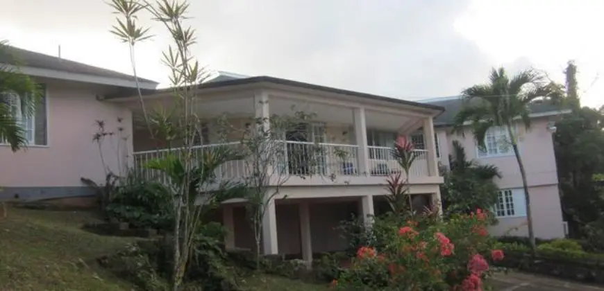 House for sale in Oracabessa St Mary, originally a villa, this home boasts some fine architectural qualities