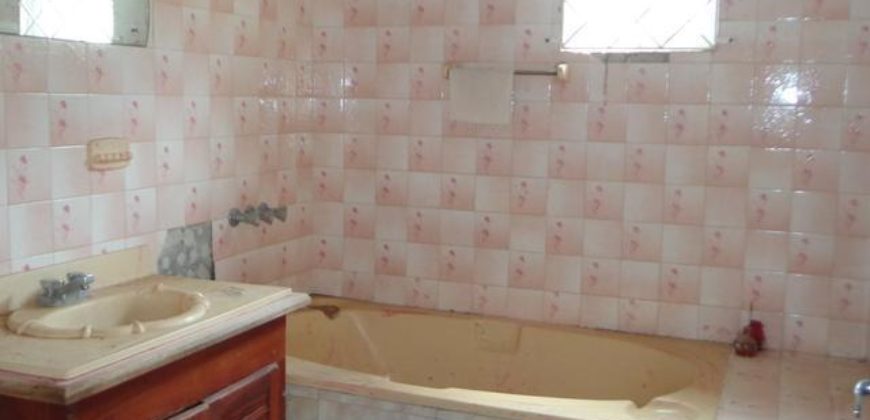 House for sale in Mandeville, the premises needs minimal refurbishing for occupancy