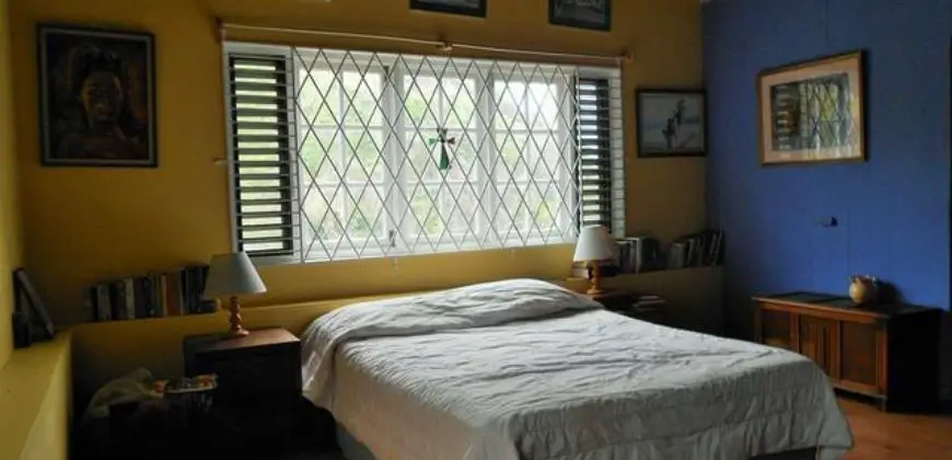This rustic 2 bedroom 2 bathroom cottage is nestled on the serene mountainside, surrounded by agricultural farm land with coffee plantation, banana, and other provisions