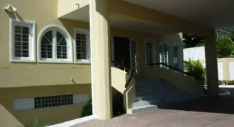 Luxurious home for rental, 5 bedrooms upstairs with 4 bathrooms, three of which are en suite, an entertainment area and a study. Other amenities include a swimming pool, bar, powder room etc