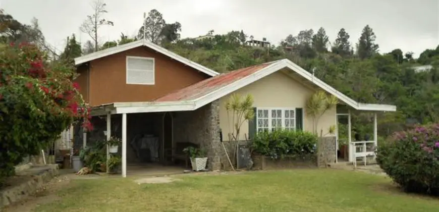 This rustic 2 bedroom 2 bathroom cottage is nestled on the serene mountainside, surrounded by agricultural farm land with coffee plantation, banana, and other provisions