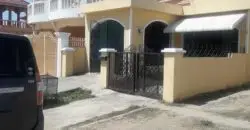3 bedrooms 2 bathrooms house with laundry room for sale in the Greater Portmore area