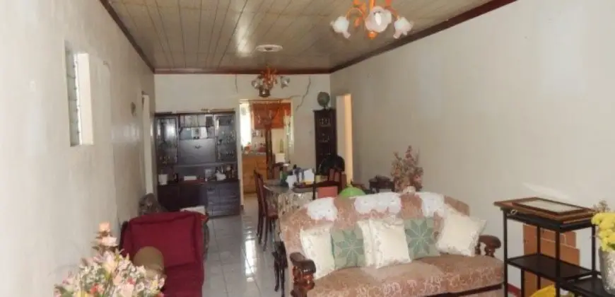 Property for sale in Four Paths Clarendon, 3 Bedrooms and 2 Bathrooms