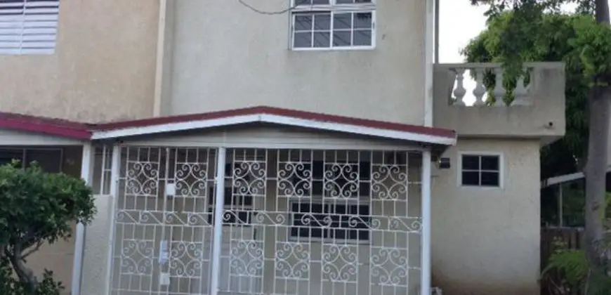 3 bedroom, 3 1/2 bathroom townhouse located in one of Portmore’s desirable neighbourhood is attractively priced to sell