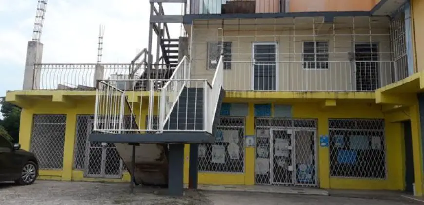 Cheap building for sale, ground floor unit being used as a bar. Don’t miss this investment opportunity