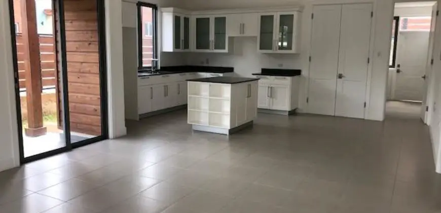 This unit is a single story villa with 3 bedrooms, 3.5 bathrooms, a helper’s room, and an open concept living and dining room, plus wrap around garden
